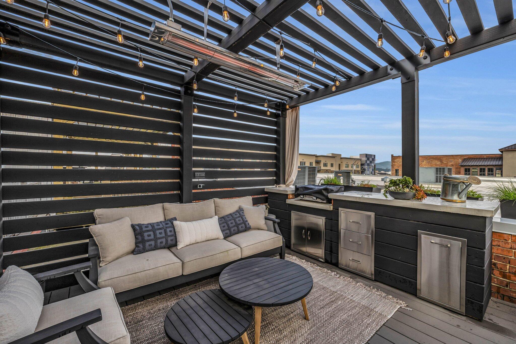 55 E Main Street, #208