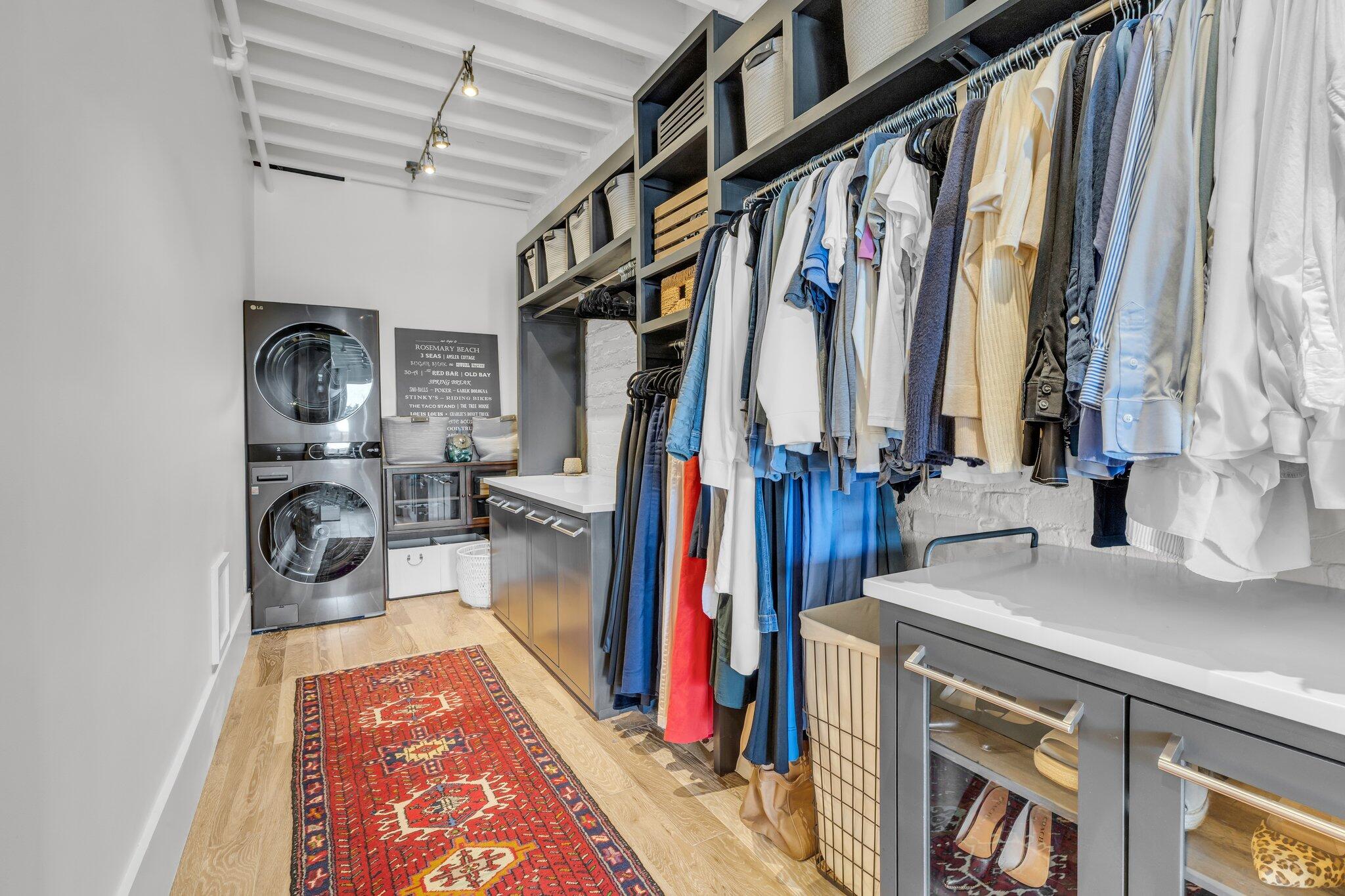 55 E Main Street, #208