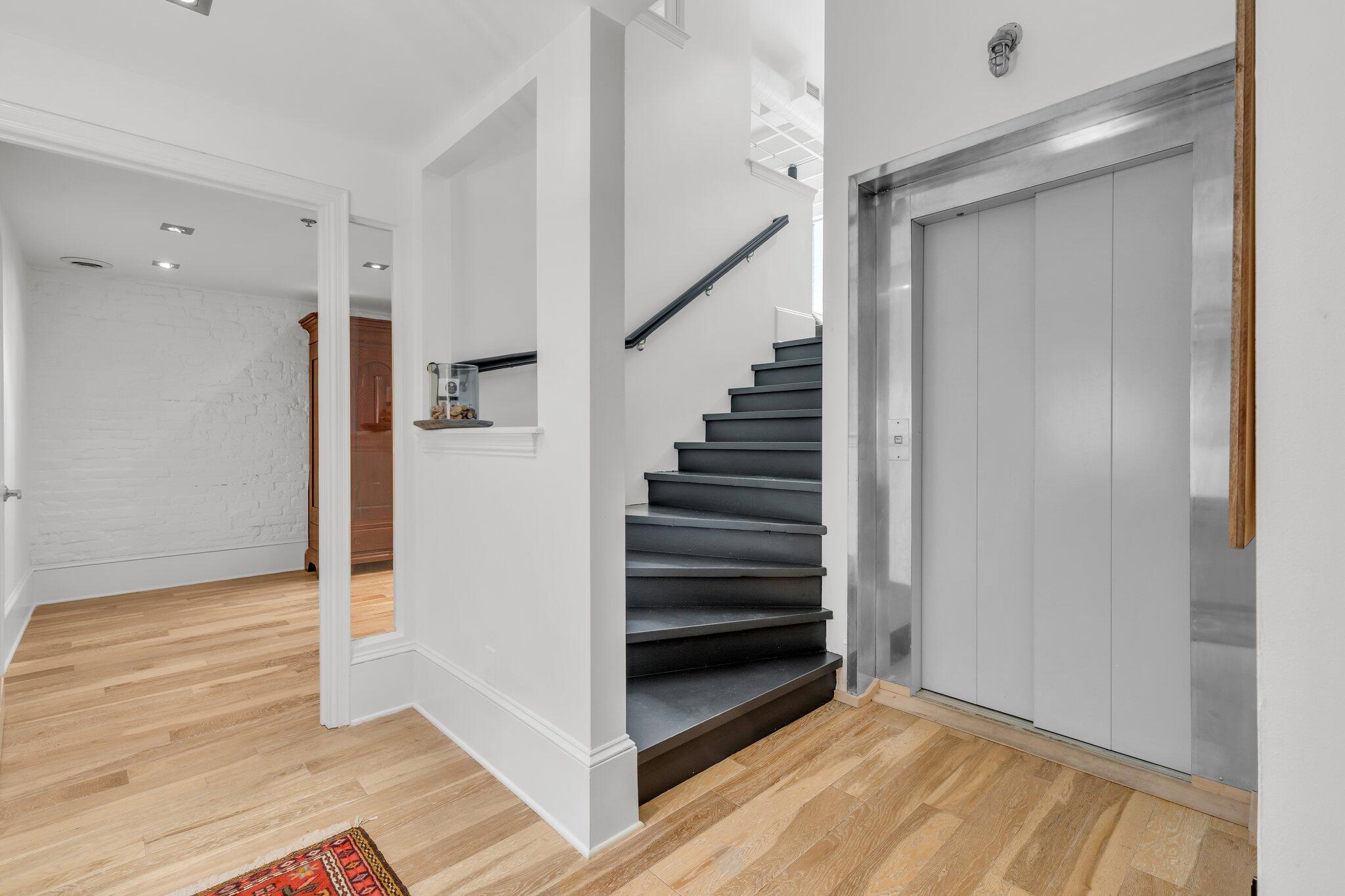 55 E Main Street, #208