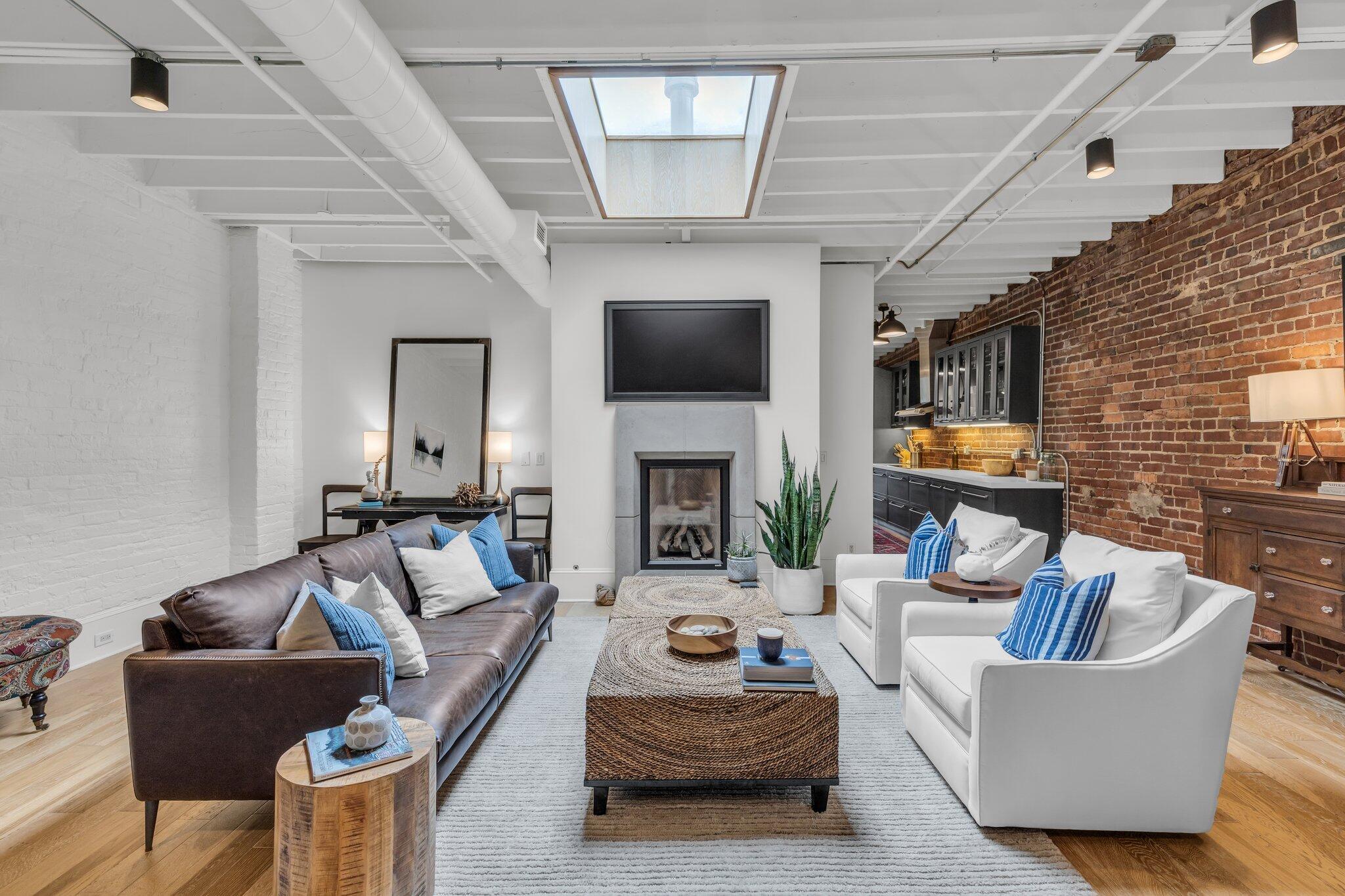 55 E Main Street, #208