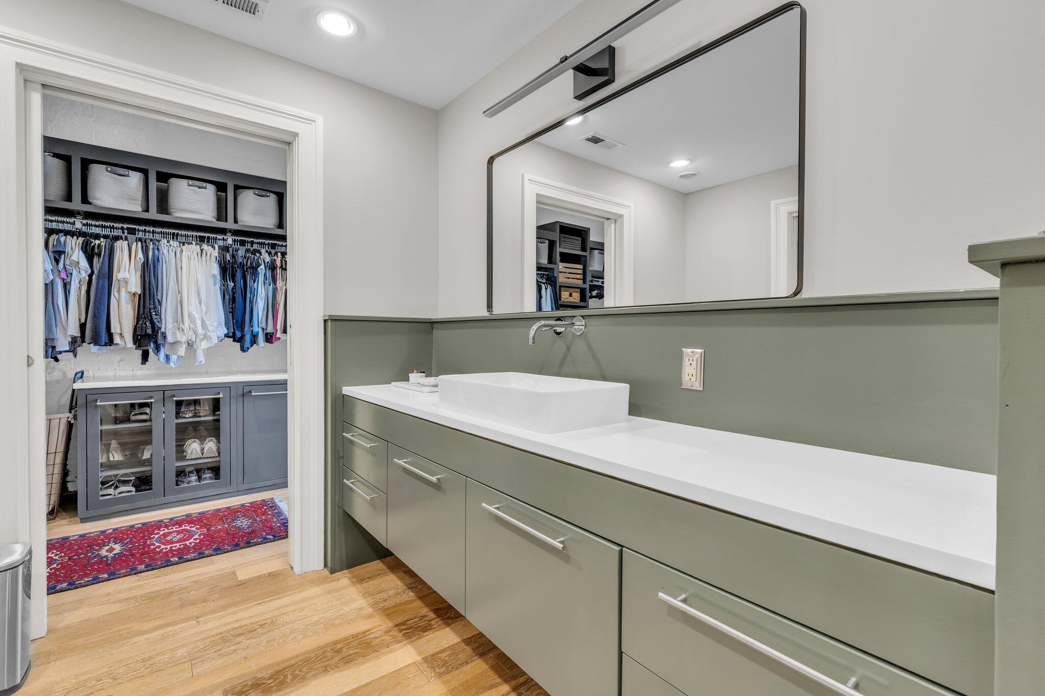 55 E Main Street, #208