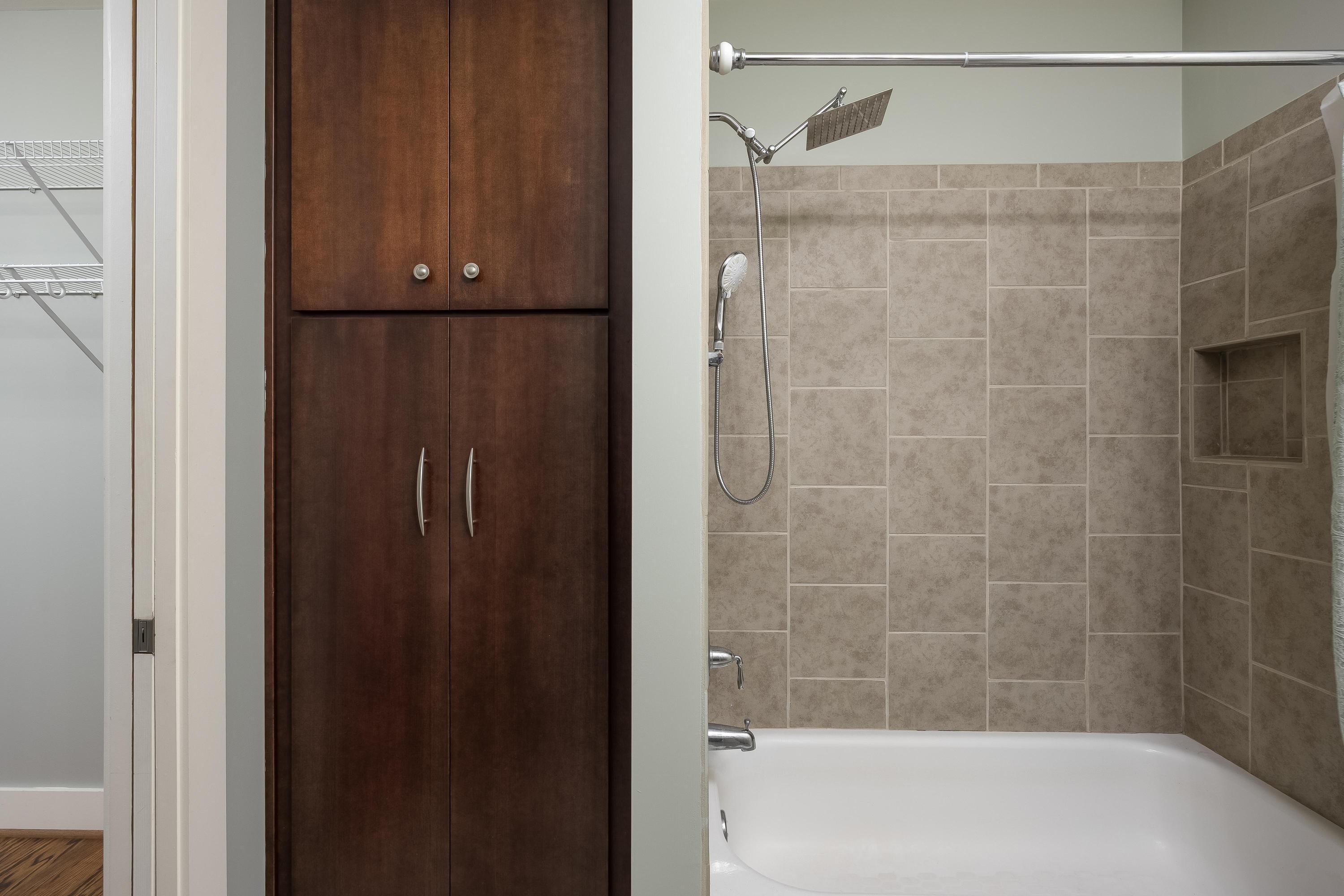 4 Cherokee Boulevard, #222