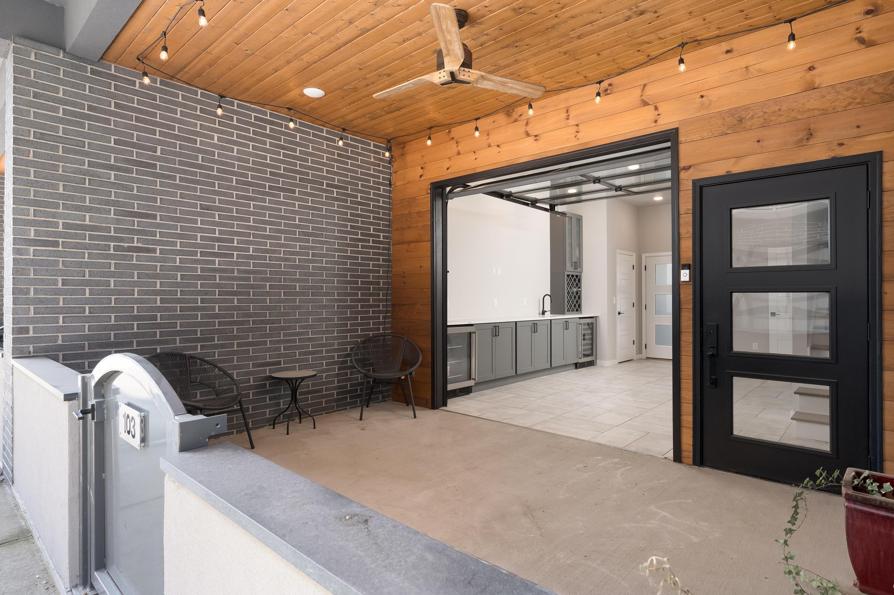 1505 Jefferson Street, 103