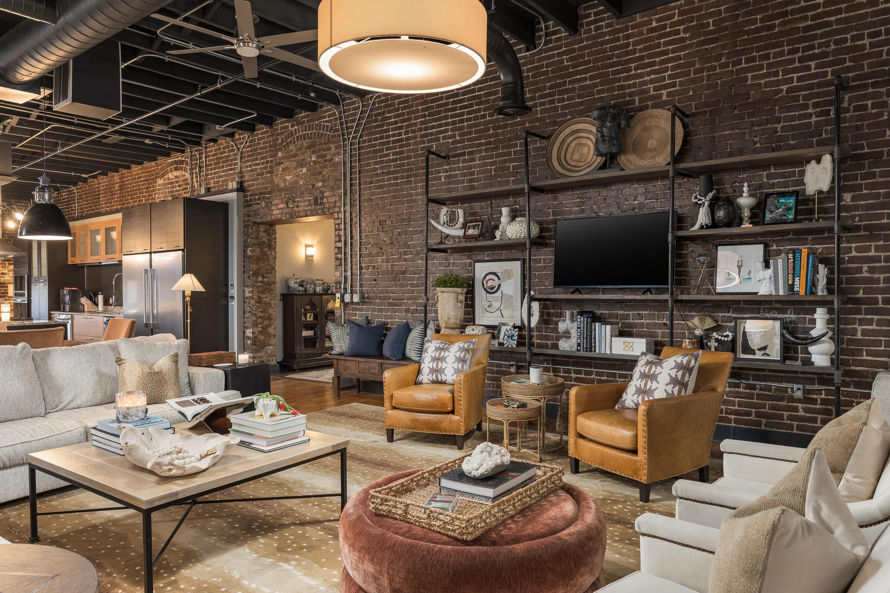 55 E Main Street, 304