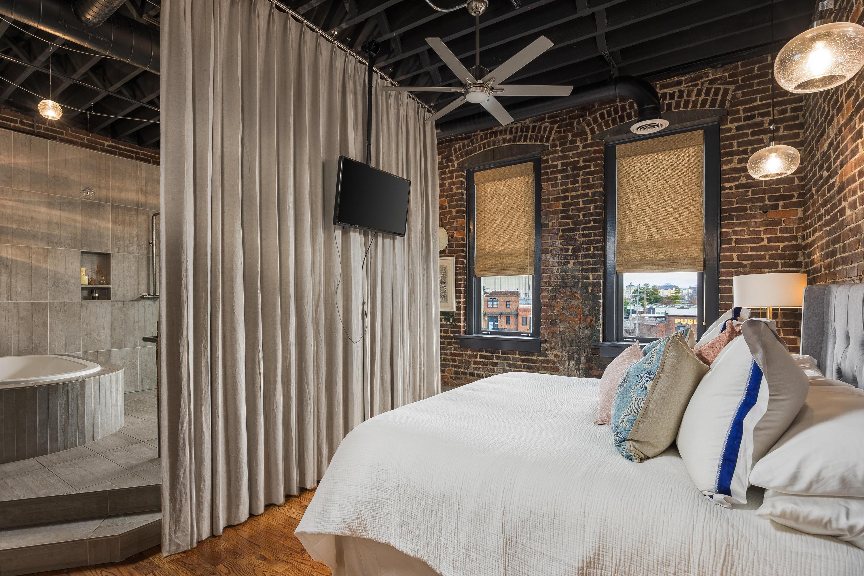 55 E Main Street, 304