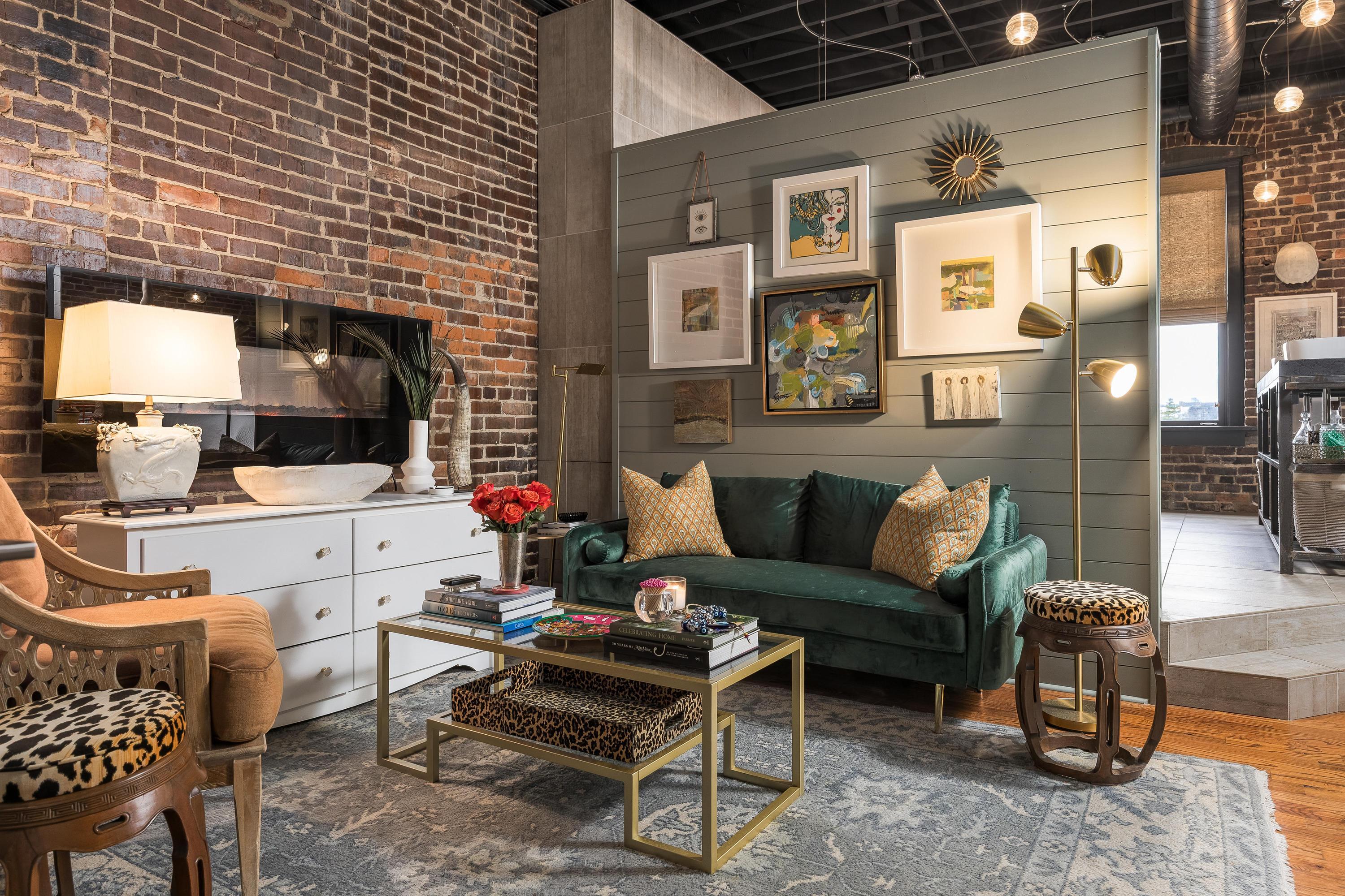 55 E Main Street, 304