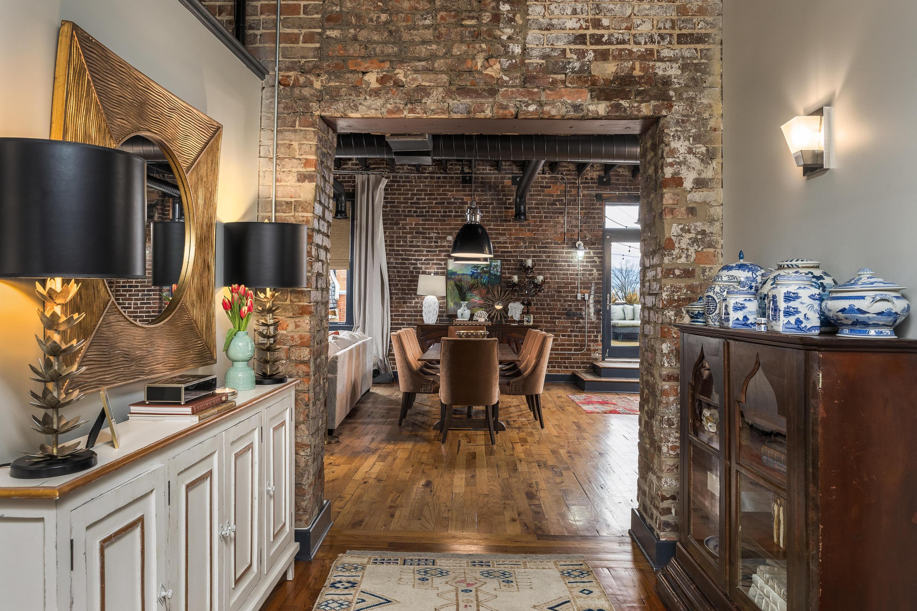 55 E Main Street, 304