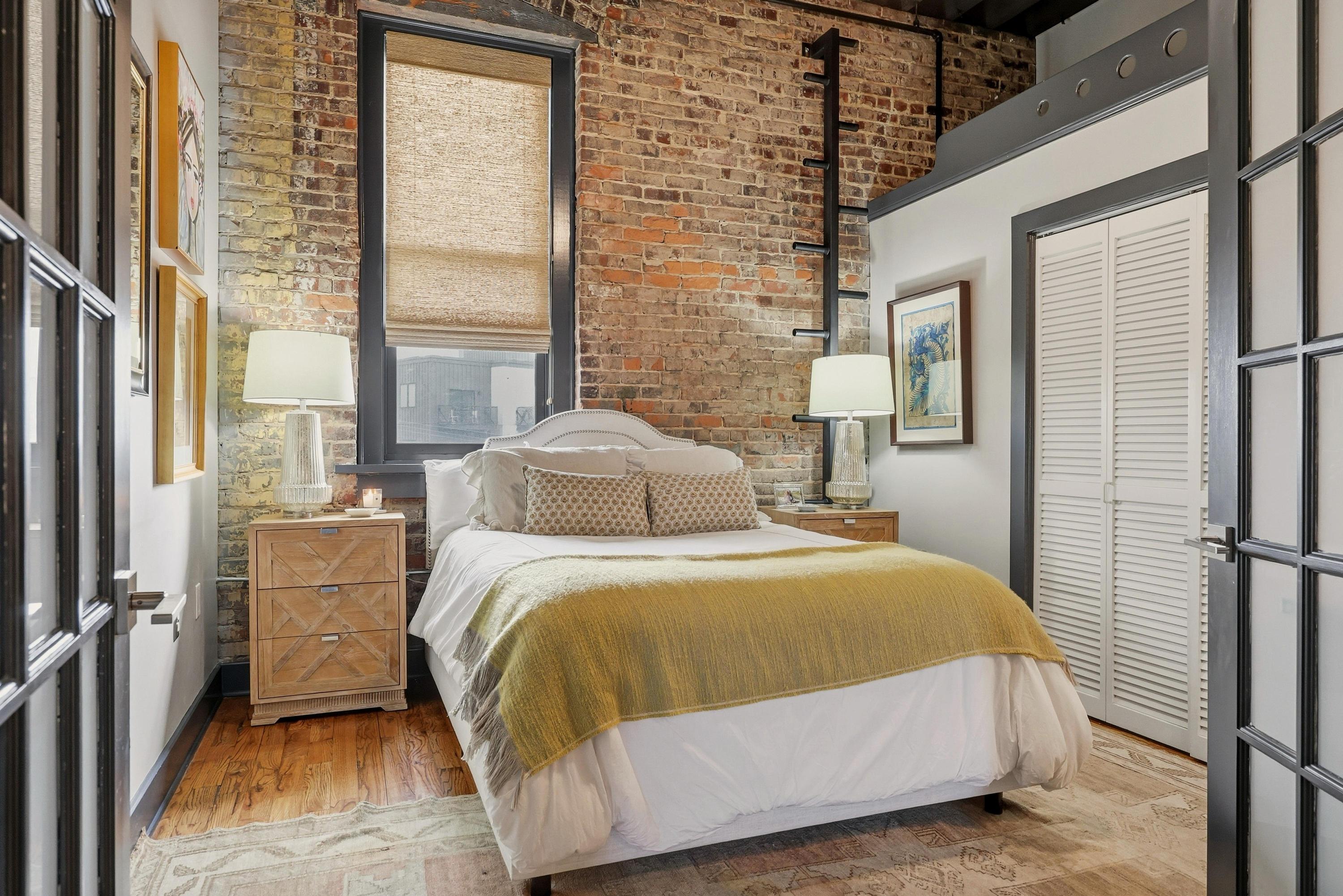 55 E Main Street, 304