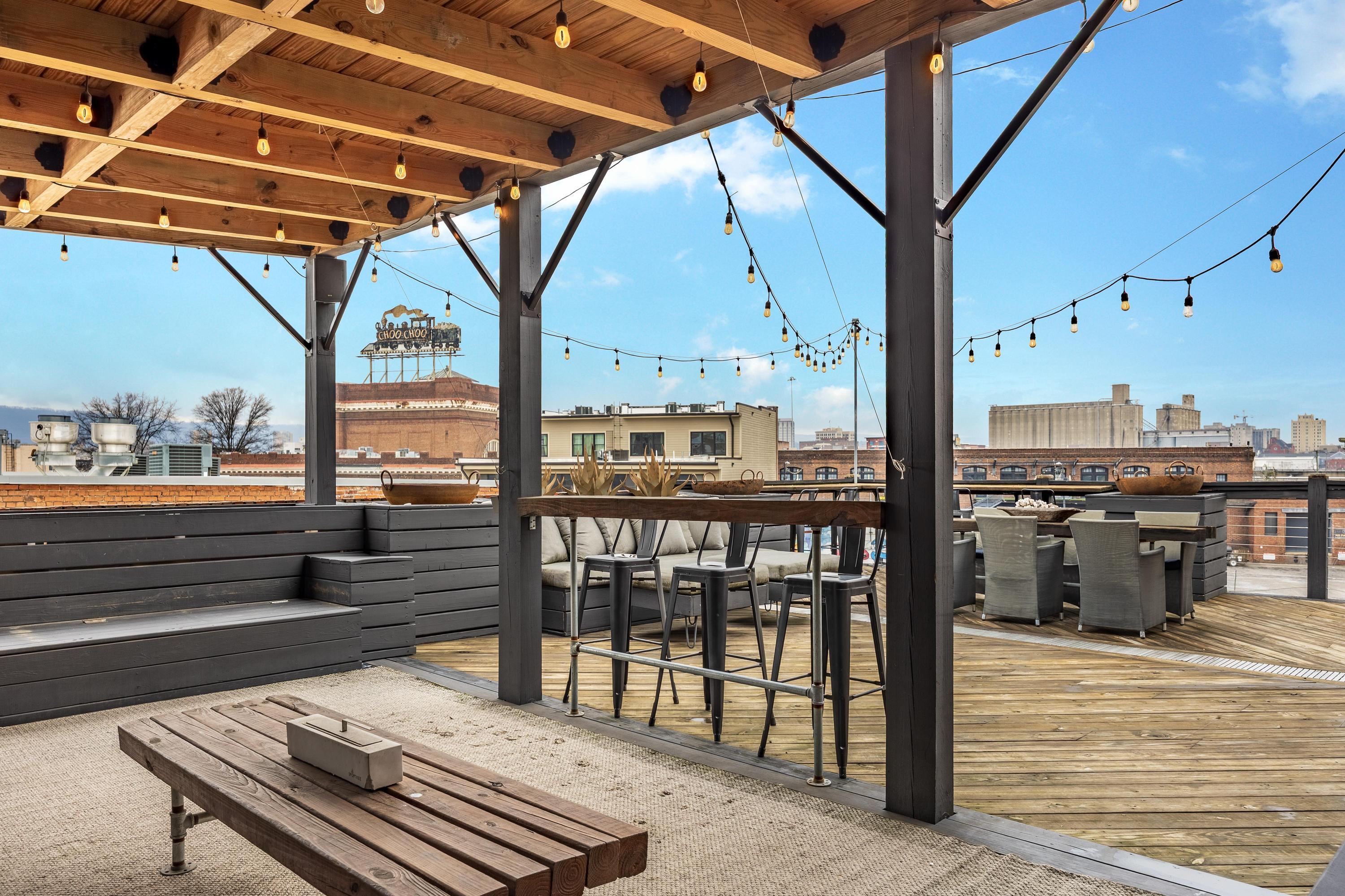 55 E Main Street, 304