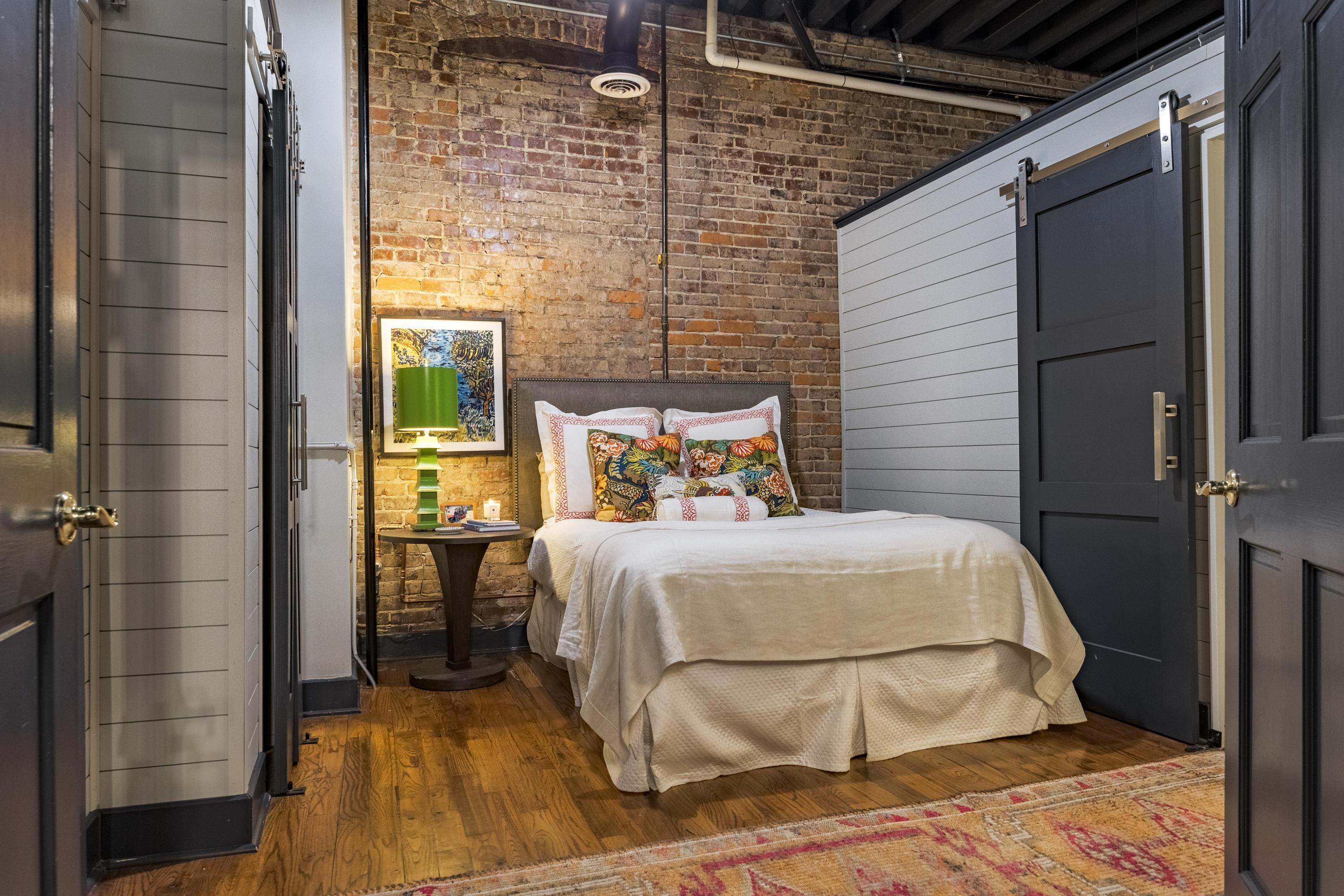 55 E Main Street, 304