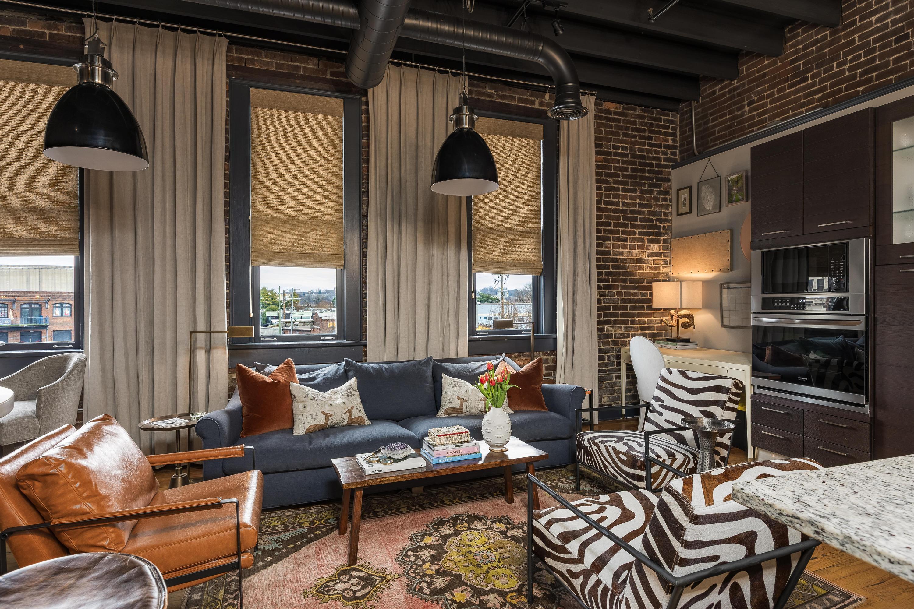 55 E Main Street, 304