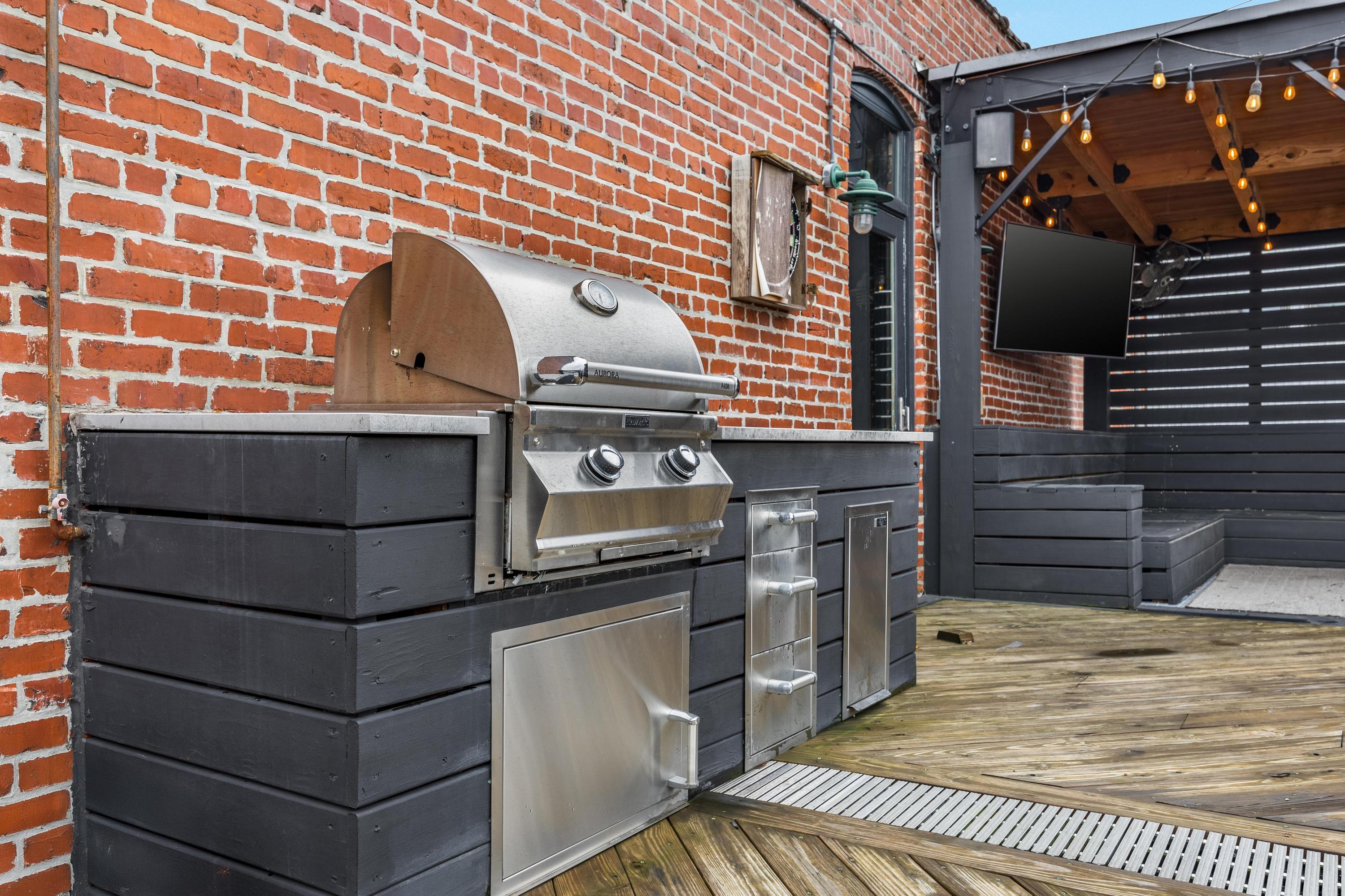 55 E Main Street, 304