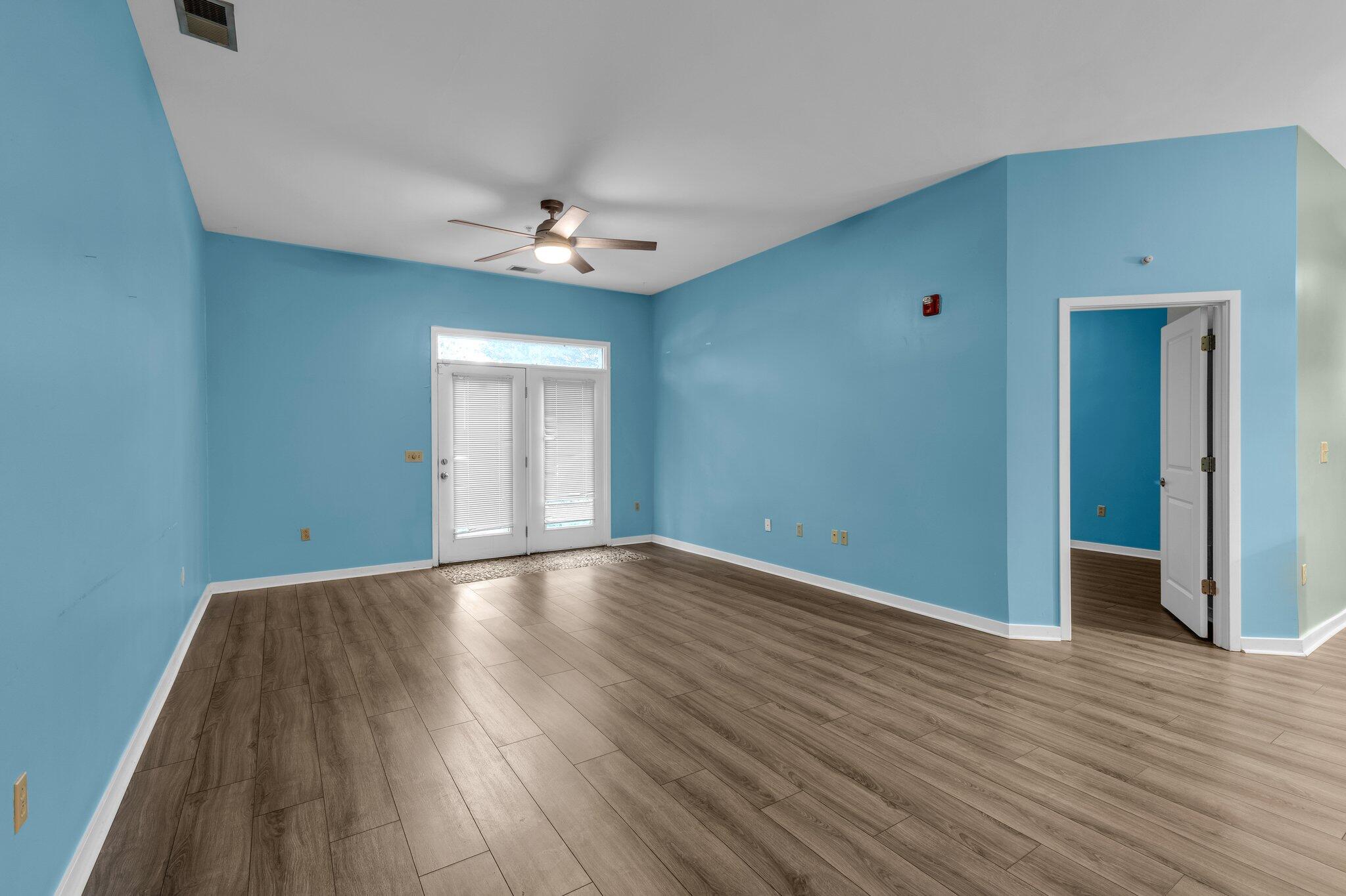 817 Flynn Street, 104