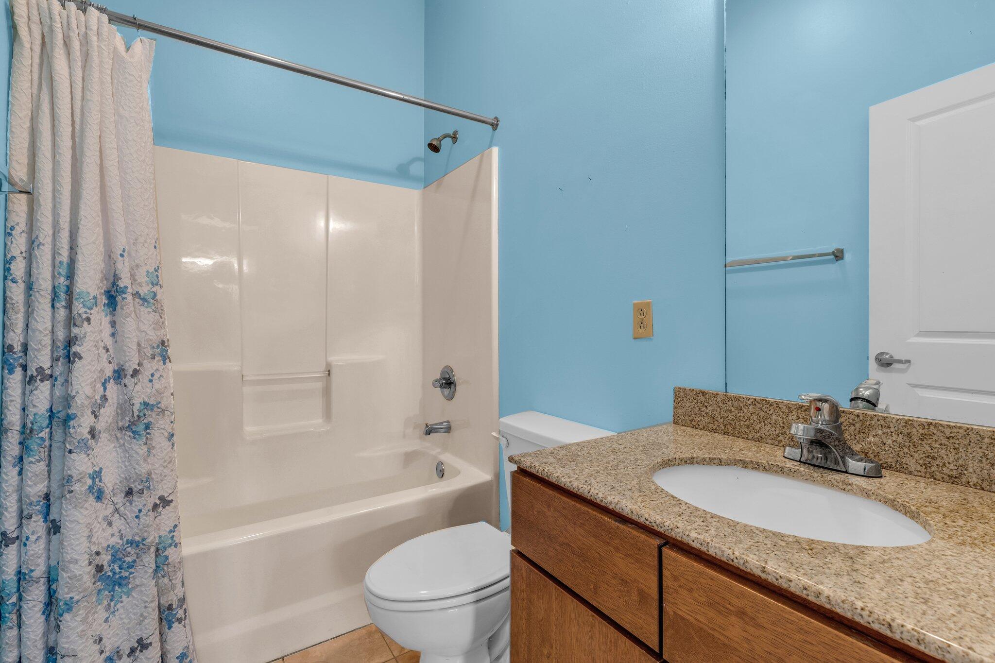 817 Flynn Street, 104