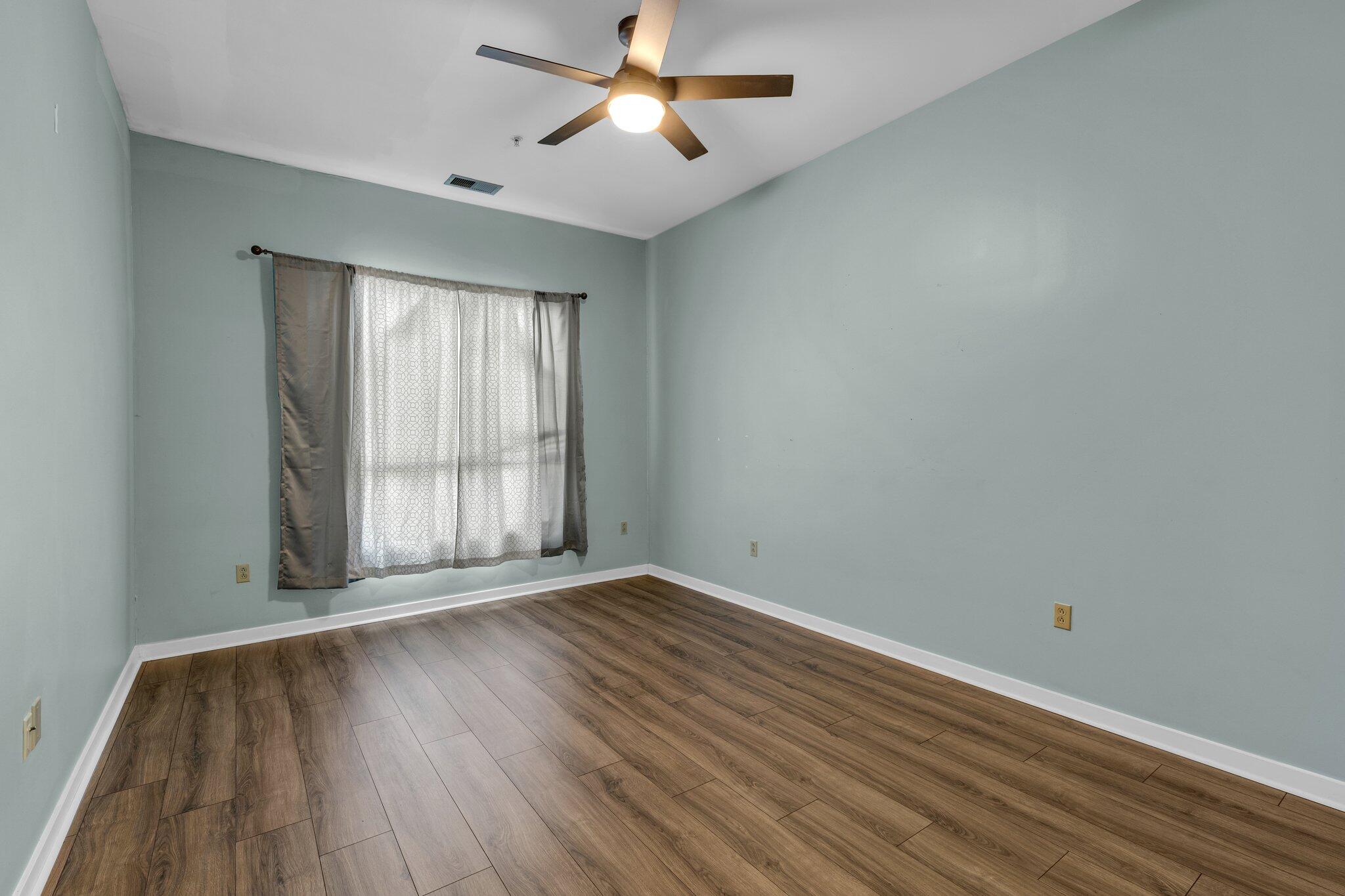 817 Flynn Street, 104