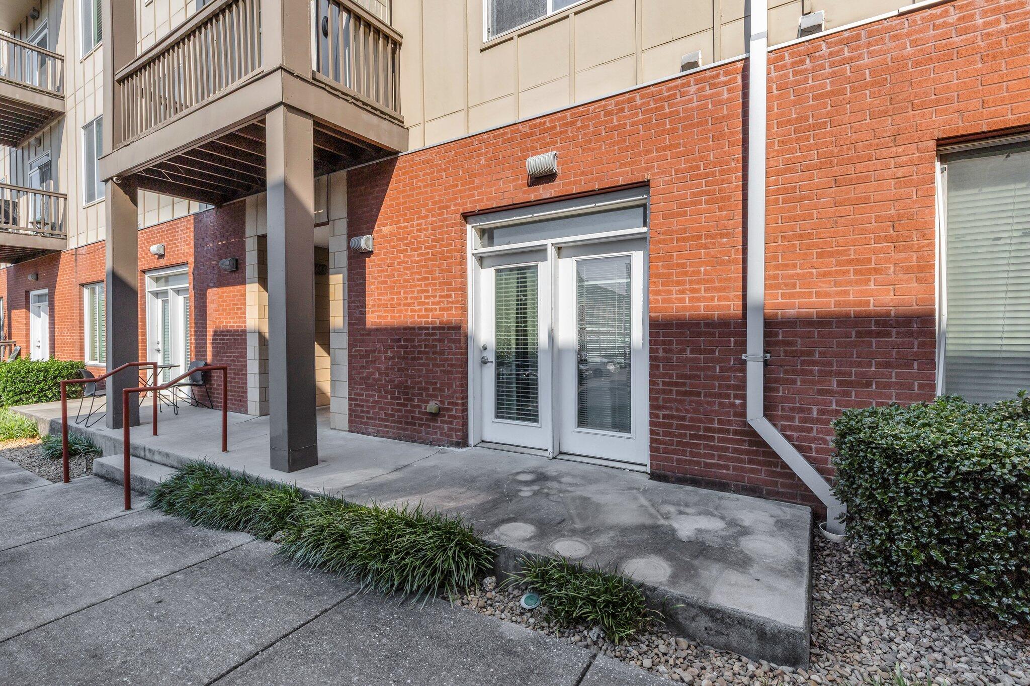 817 Flynn Street, 104