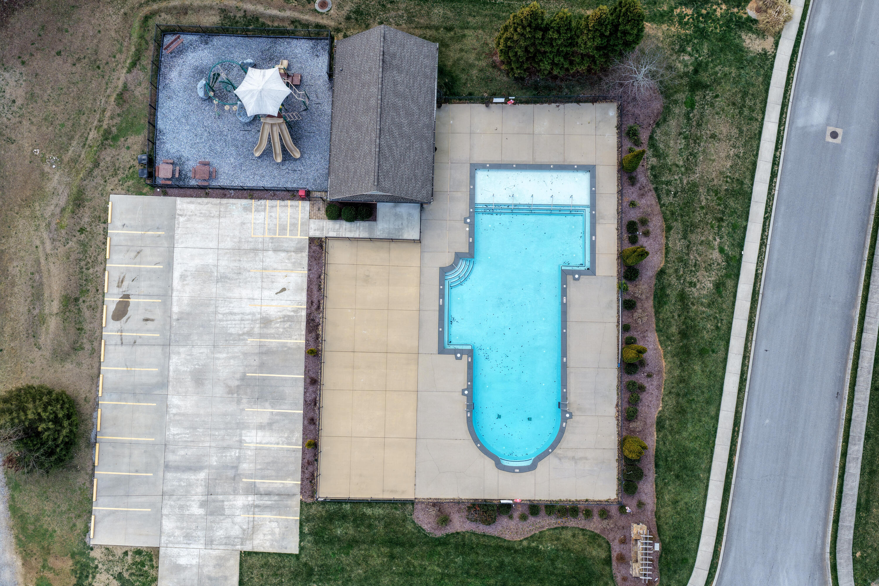 595 Deer Valley Dr
