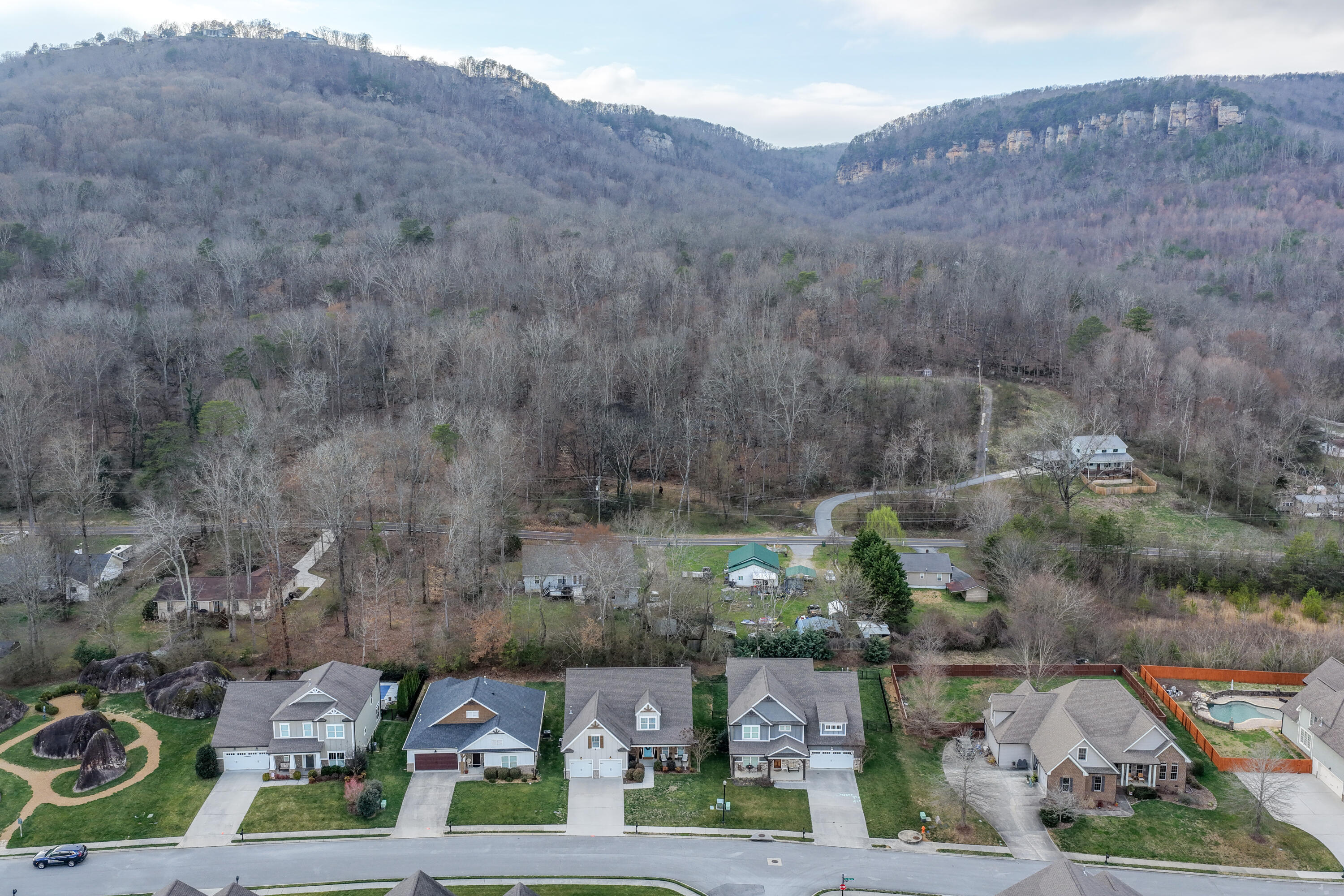 595 Deer Valley Dr