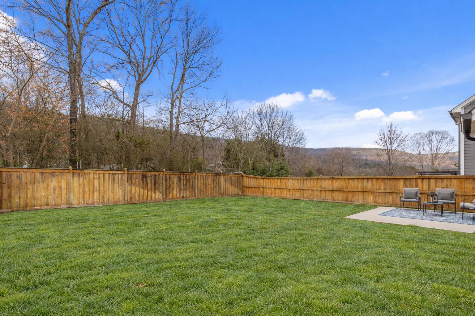 595 Deer Valley Dr