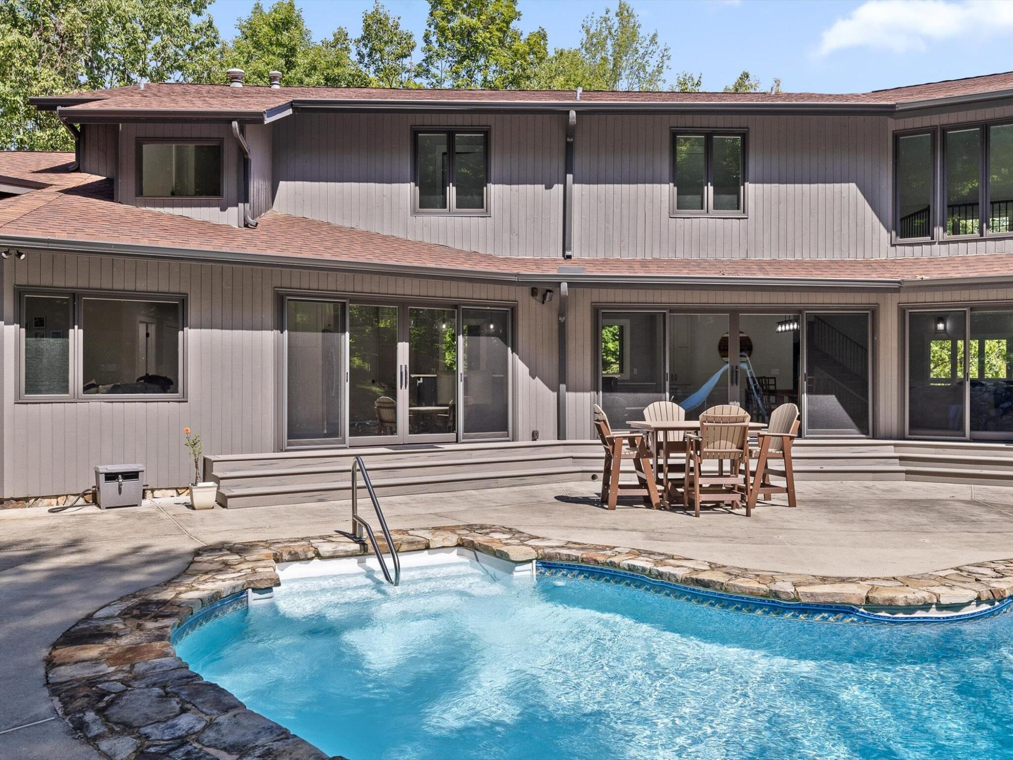 1108 W River Hills Drive