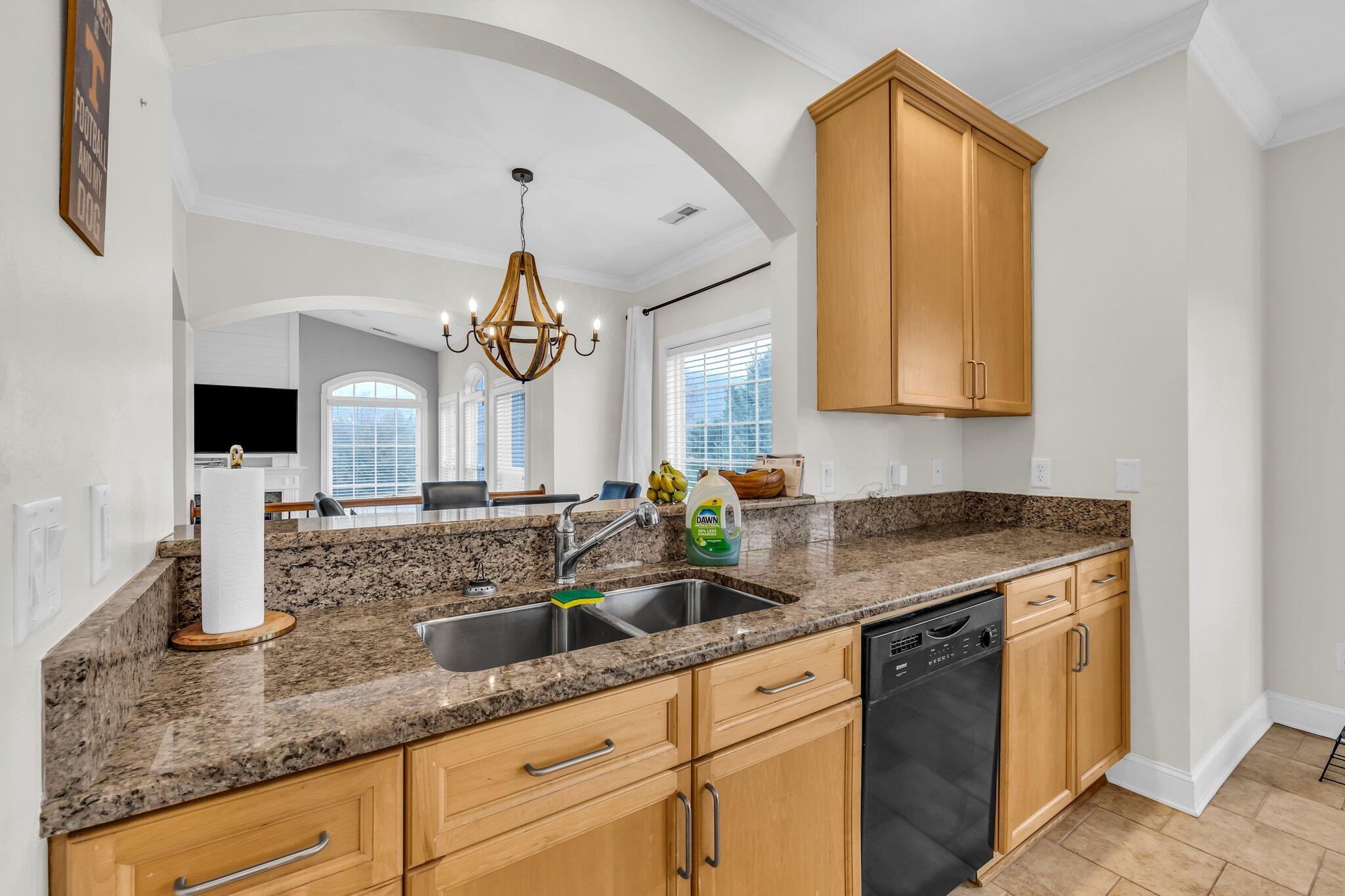 707 Renaissance Court