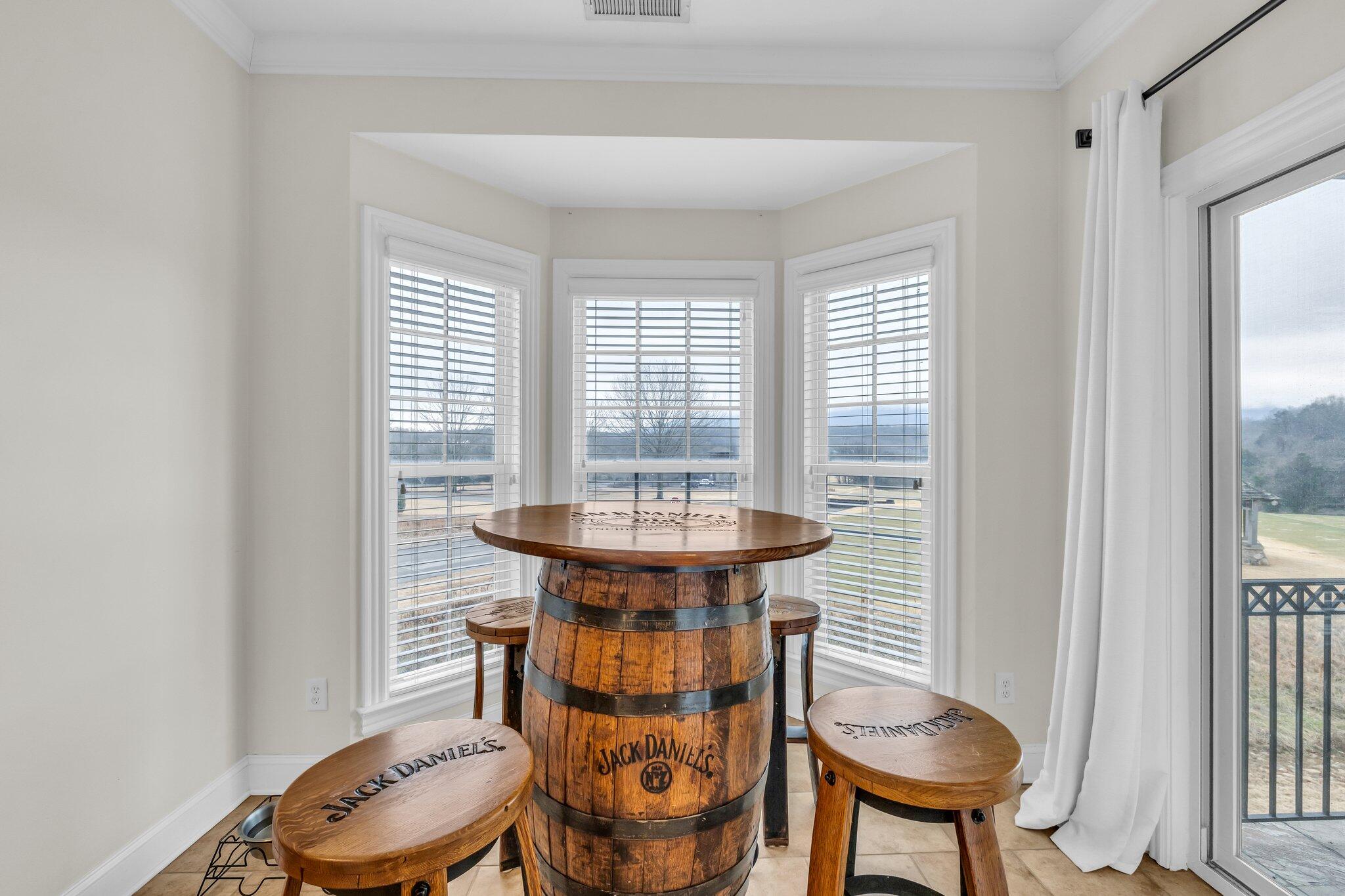 707 Renaissance Court