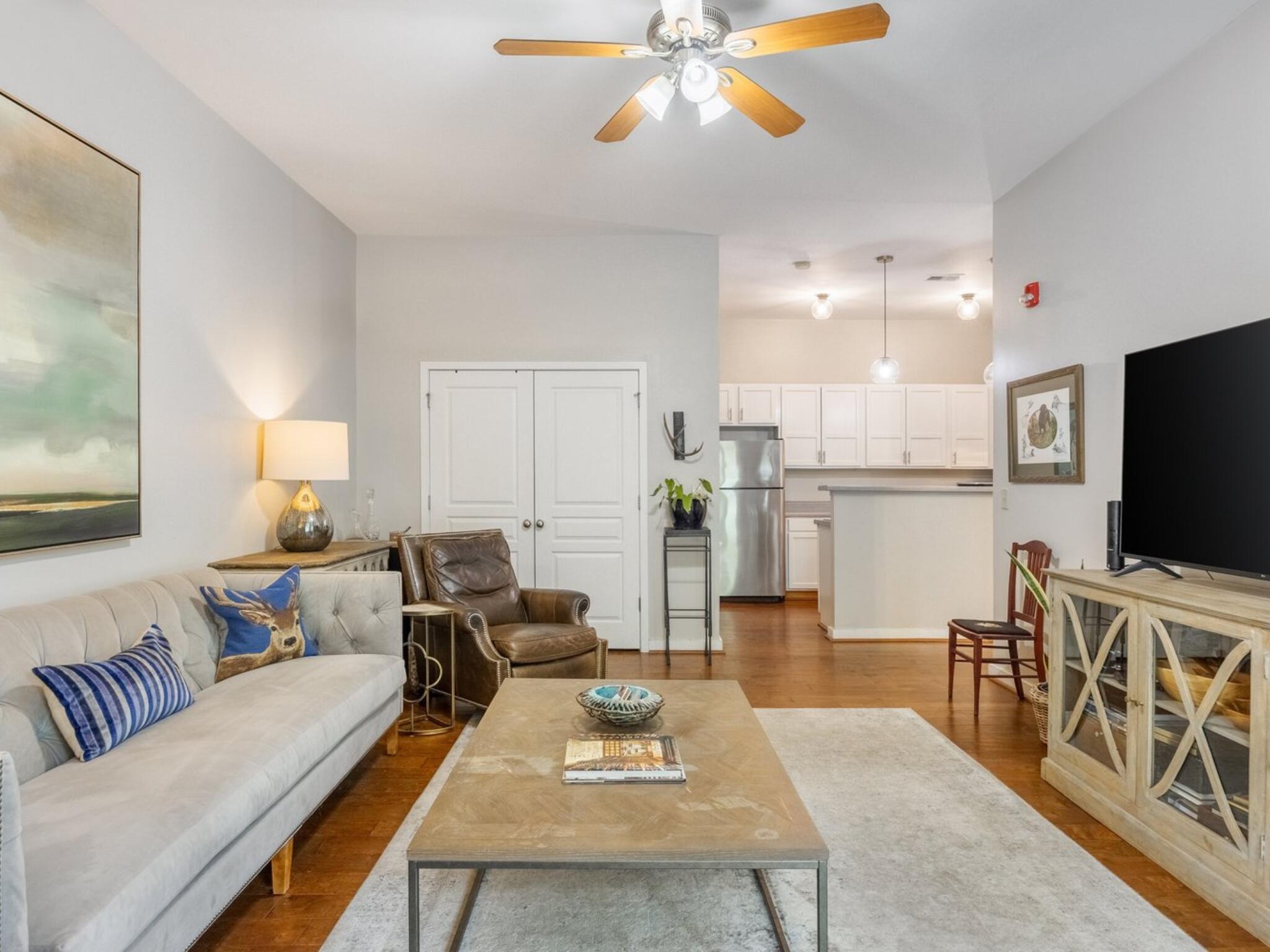 1609 Long Street, 103