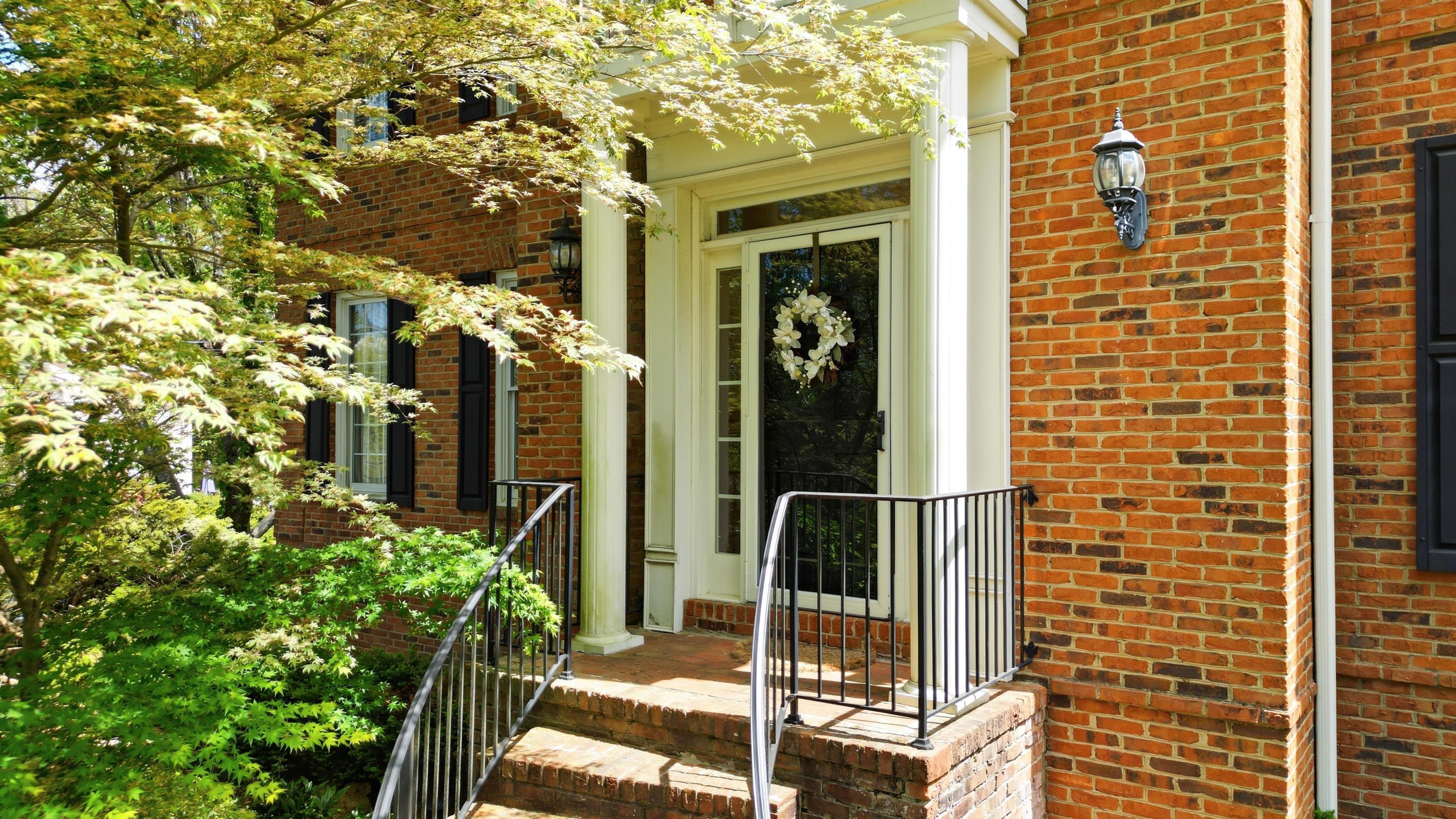 15 Middle Creek Road