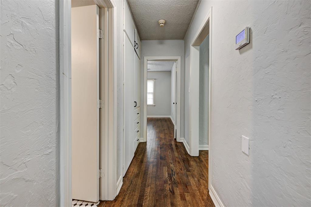 1124 Woodlawn Place