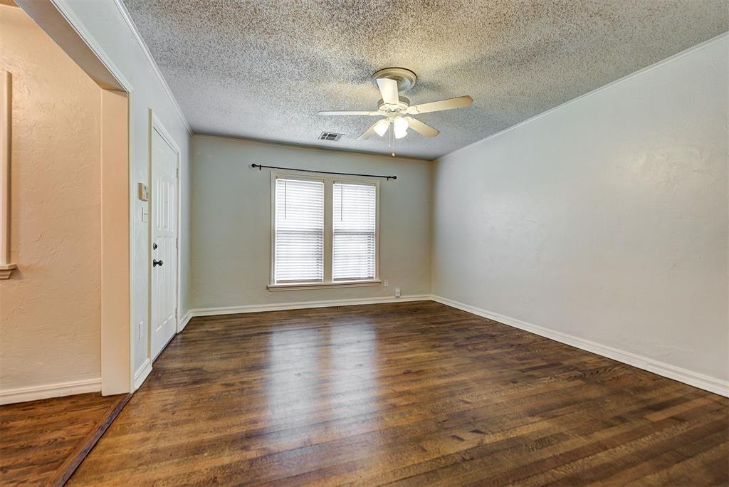 1124 Woodlawn Place