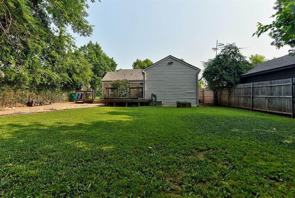 1124 Woodlawn Place