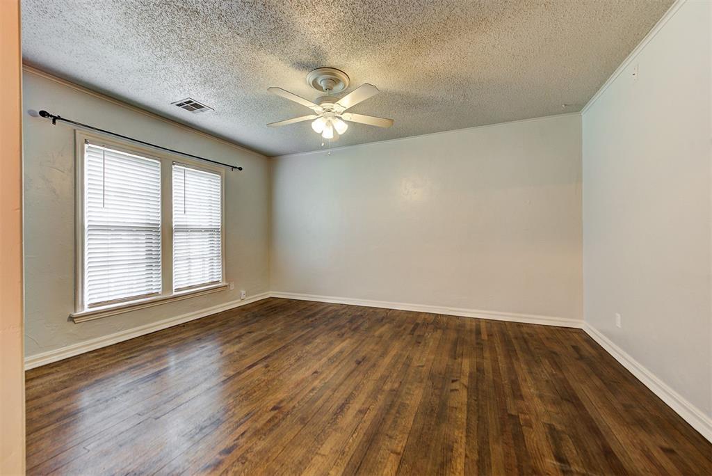 1124 Woodlawn Place