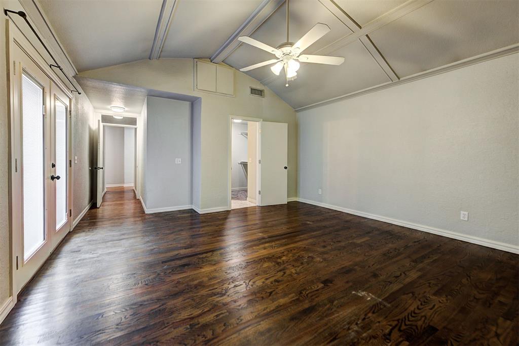 1124 Woodlawn Place