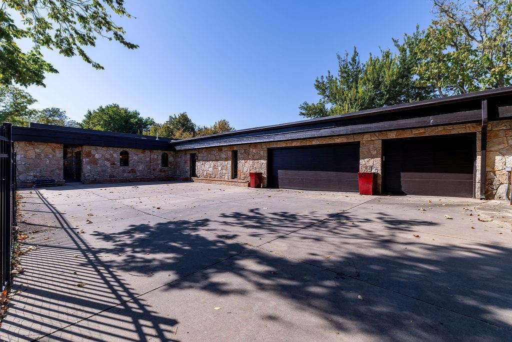 3401 Twelve Oaks Road