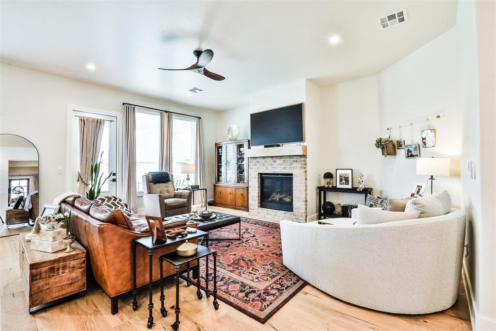 109 Pont Neuf Court