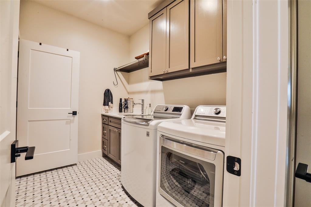 109 Pont Neuf Court