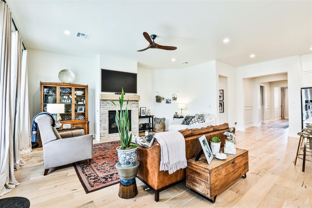 109 Pont Neuf Court