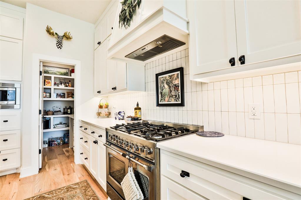 109 Pont Neuf Court