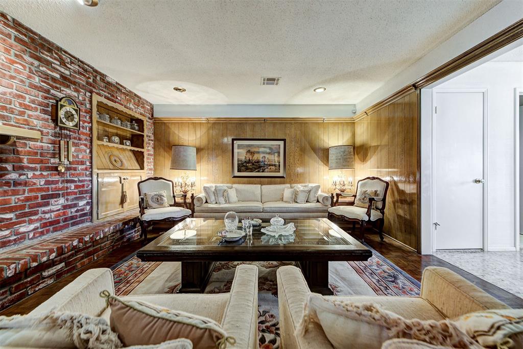 3001 Middlesex Drive