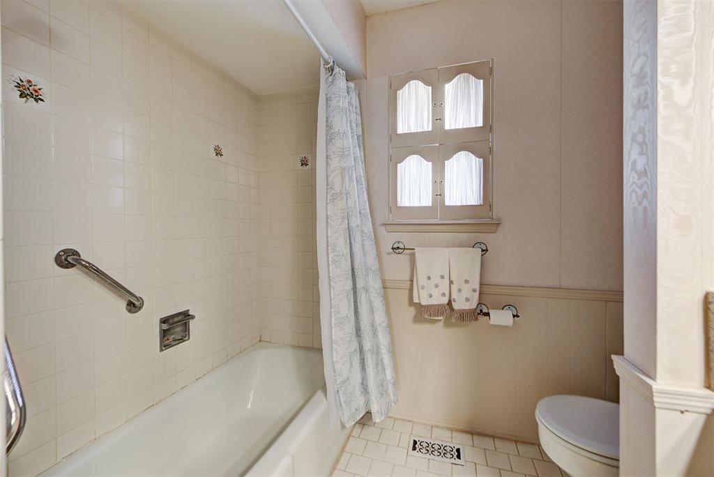 3001 Middlesex Drive
