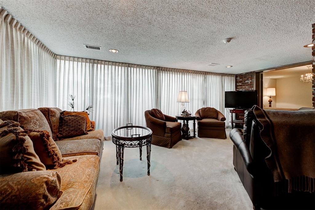 3001 Middlesex Drive