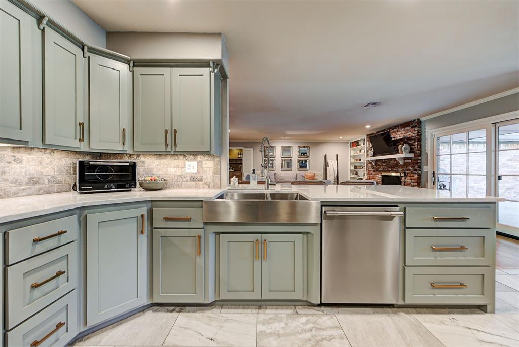 12121 Thorn Ridge Road