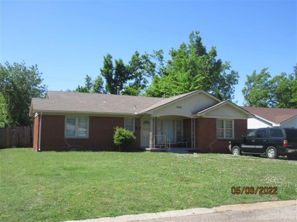 1402 Carlisle Court