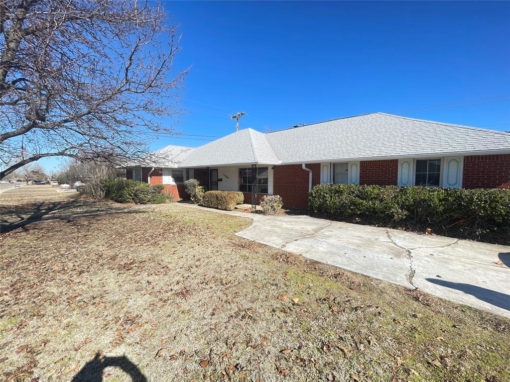 11300 N Greystone