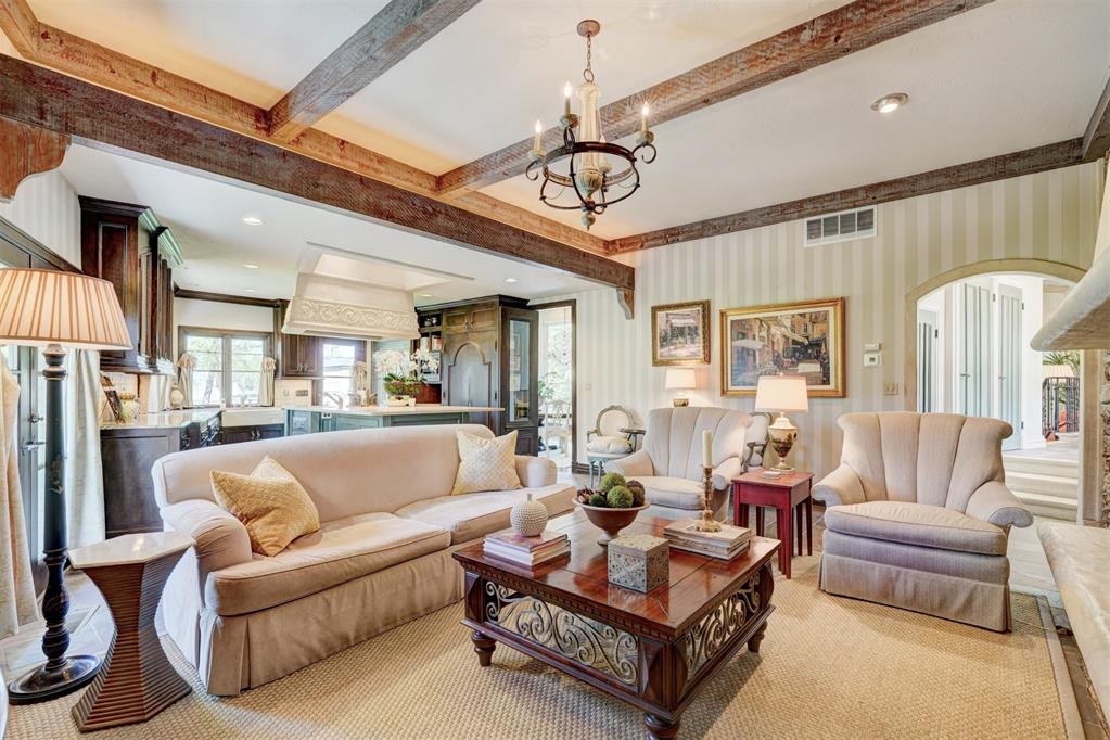 3321 Robin Ridge Road
