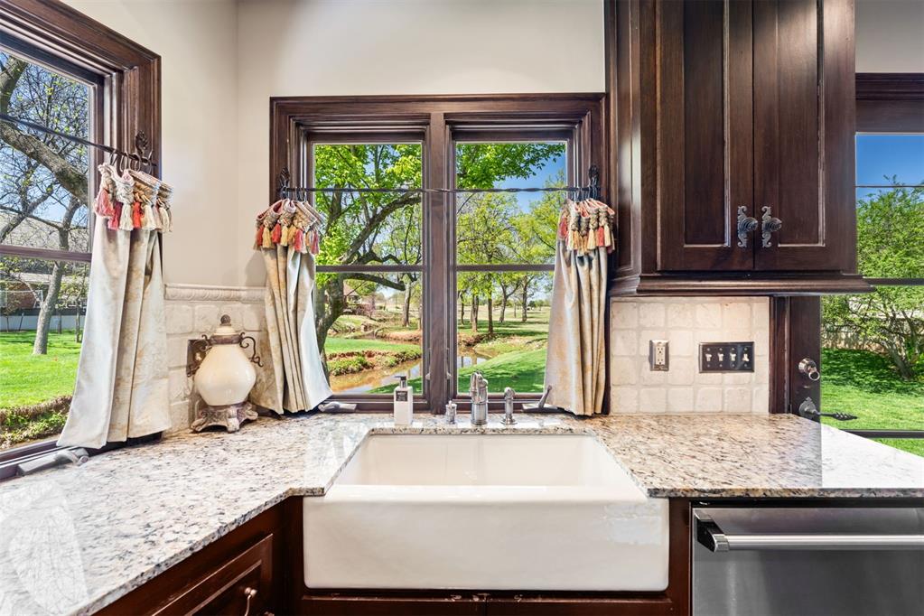 3321 Robin Ridge Road
