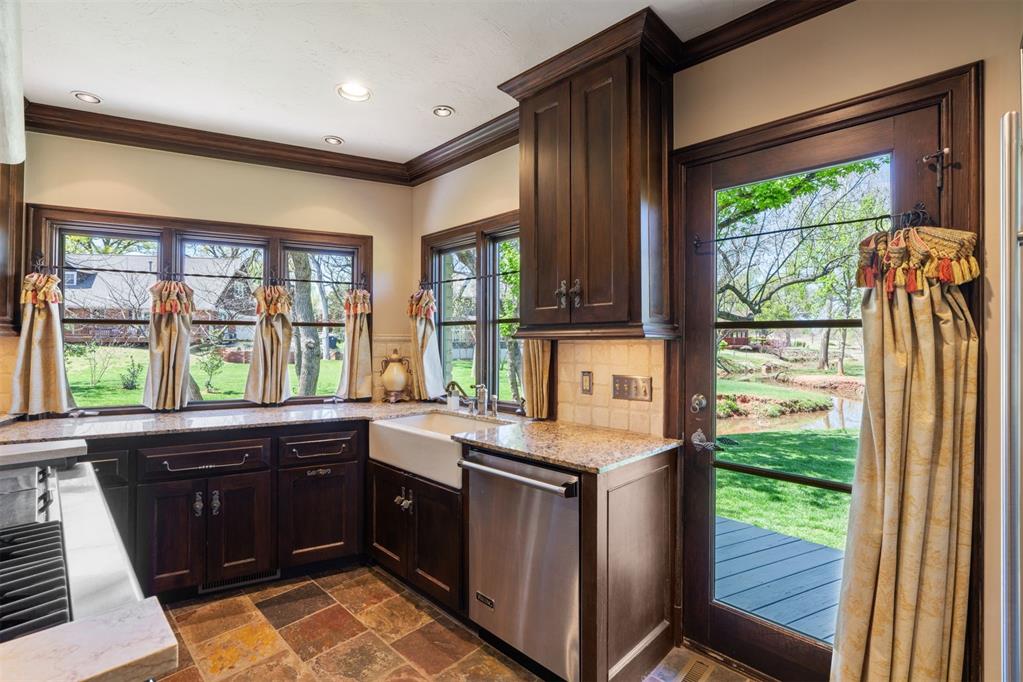 3321 Robin Ridge Road