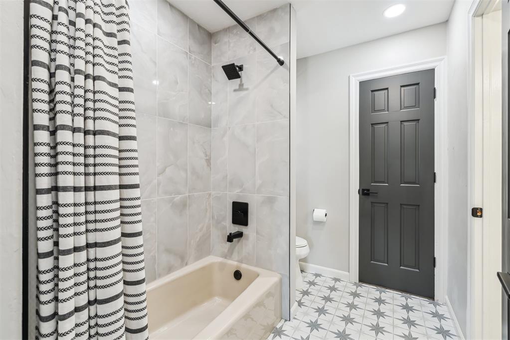 3132 Rosewood Lane