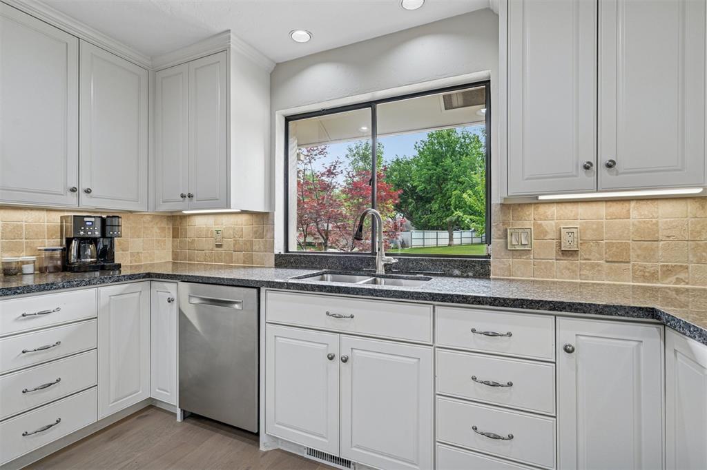 11209 Thorn Ridge Road