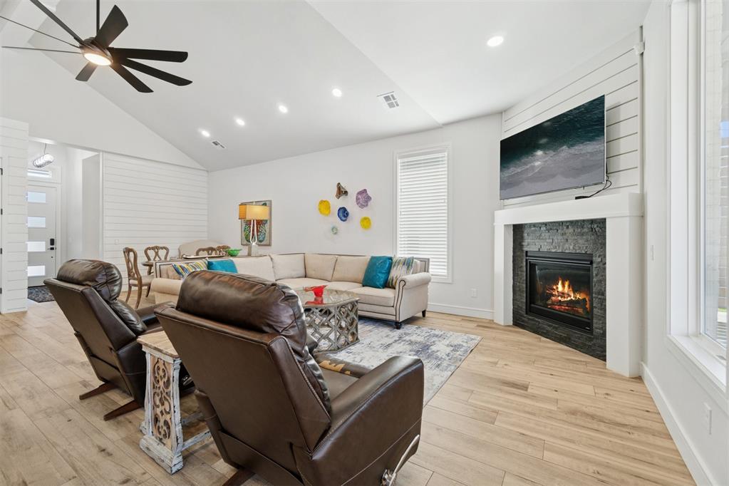 6120 NW 157th Street